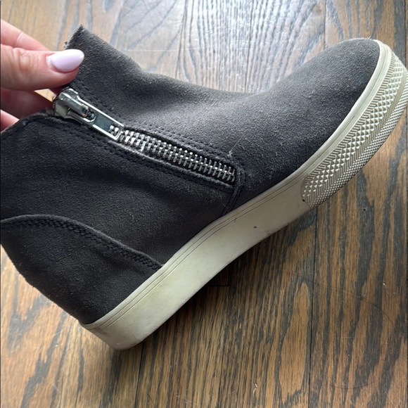 Suede gray wedge boot - Picture 1 of 4